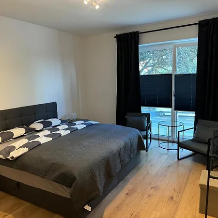 Moderne Mit Balkon 1 * Lübeck