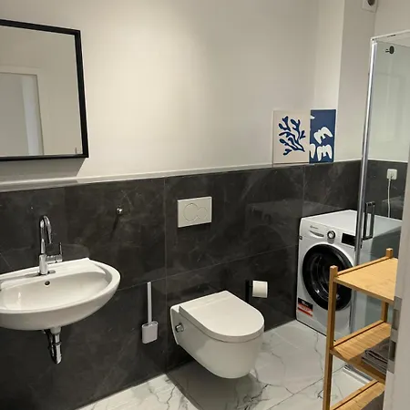 Apartment Moderne Mit Balkon 1 Lubeck