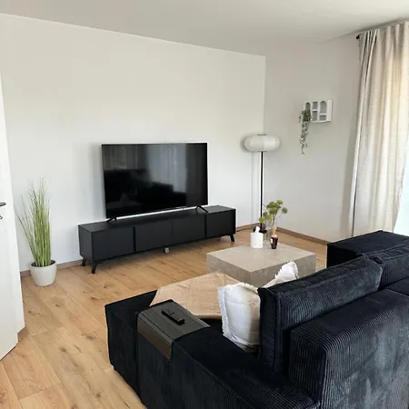 Moderne Mit Balkon 1 Apartment *
